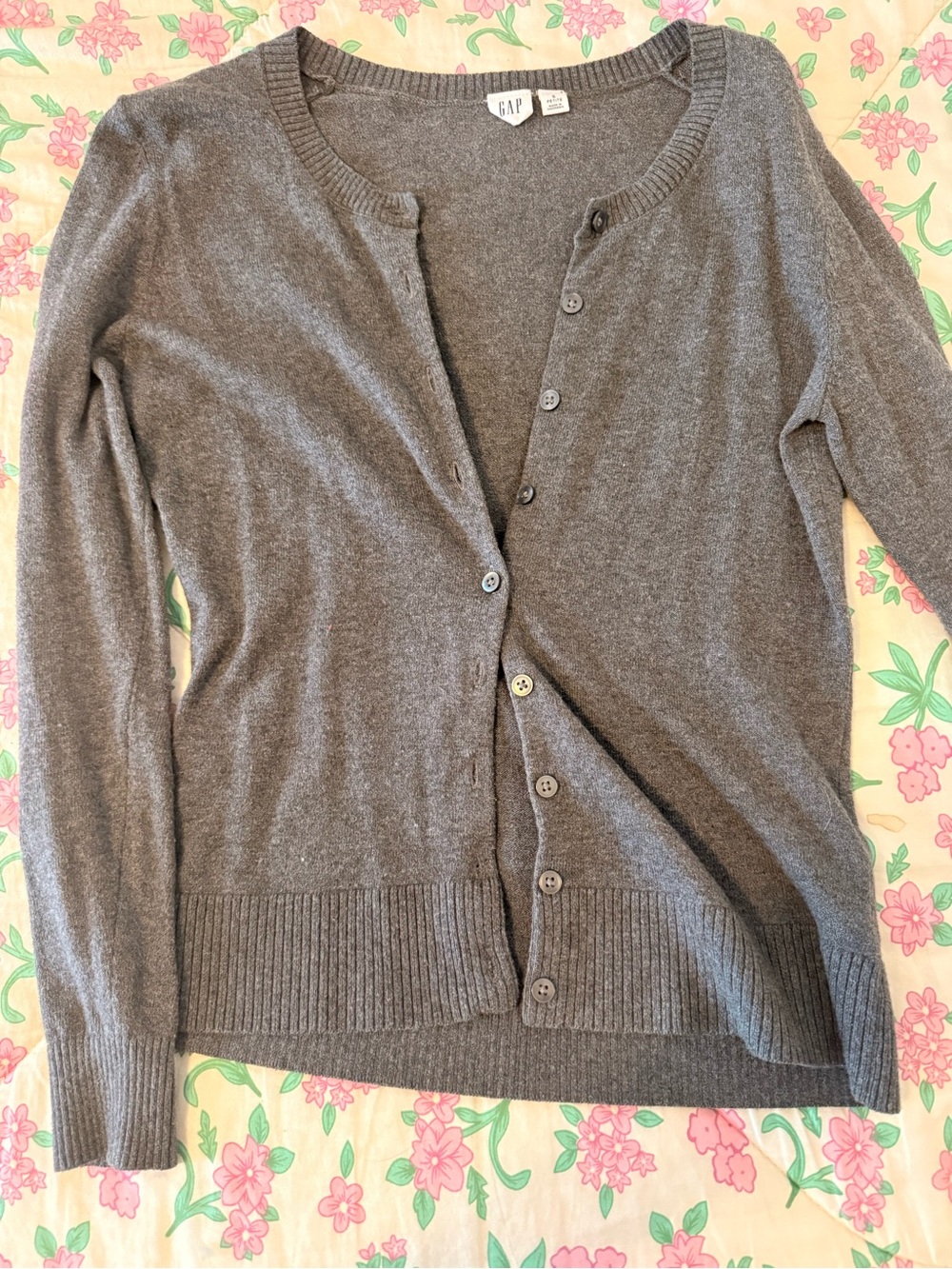 GAP Gray Women’s Button Cardigan